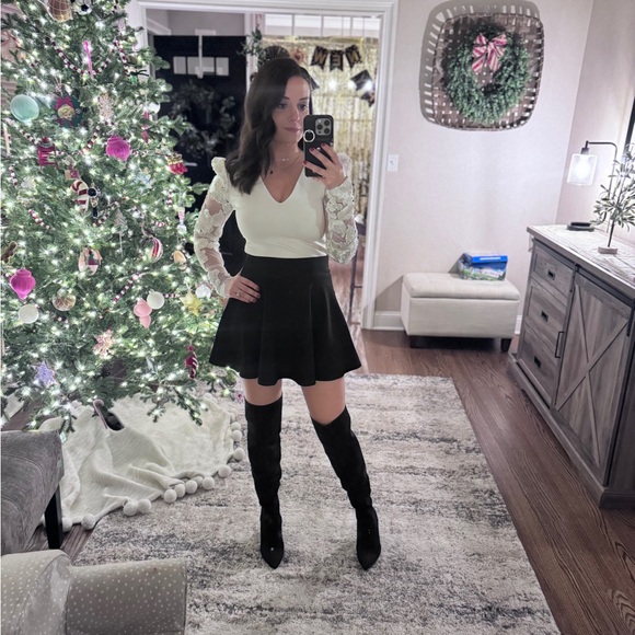 I may be small, but my closet is BIG! - Picture 5 of 5